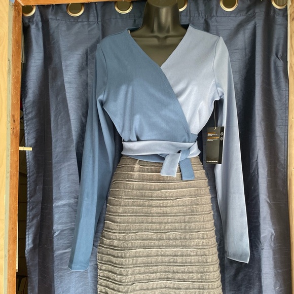 Avia Long Sleeve Wrap Around Yoga Top Blue M(8-10) NWT - Picture 1 of 7